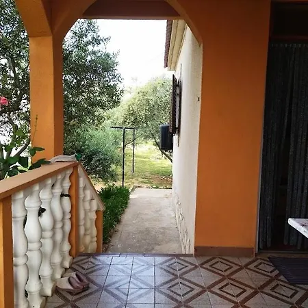 Apartment In With Terrace, Air Conditioning, Wi-fi *