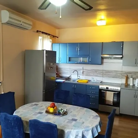 In With Terrace, Air Conditioning, Wi-fi Nin