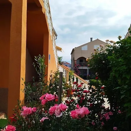 In With Terrace, Air Conditioning, Wi-fi Apartment *