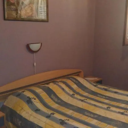Appartement In With Terrace, Air Conditioning, Wi-fi