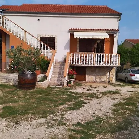 Apartmán In With Terrace, Air Conditioning, Wi-fi Nin