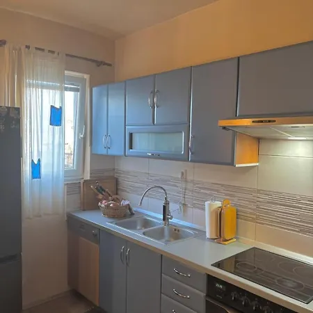 Apartmán In With Terrace, Air Conditioning, Wi-fi *