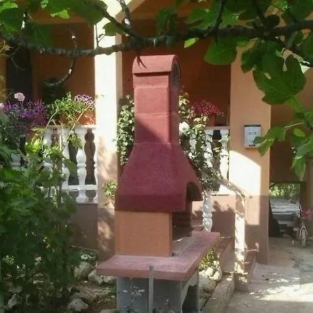 In With Terrace, Air Conditioning, Wi-fi * נין