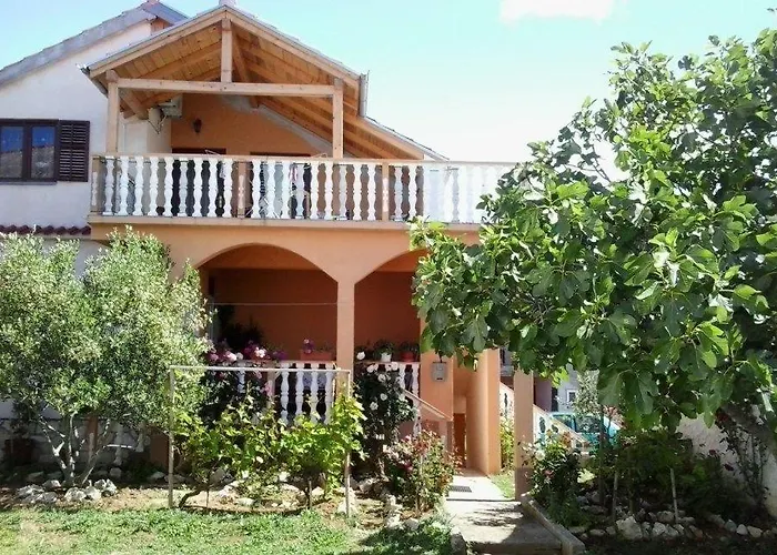 In With Terrace, Air Conditioning, Wi-fi Apartmán Nin