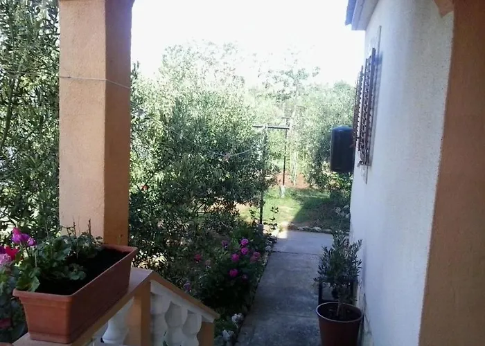 Apartman In With Terrace, Air Conditioning, Wi-fi